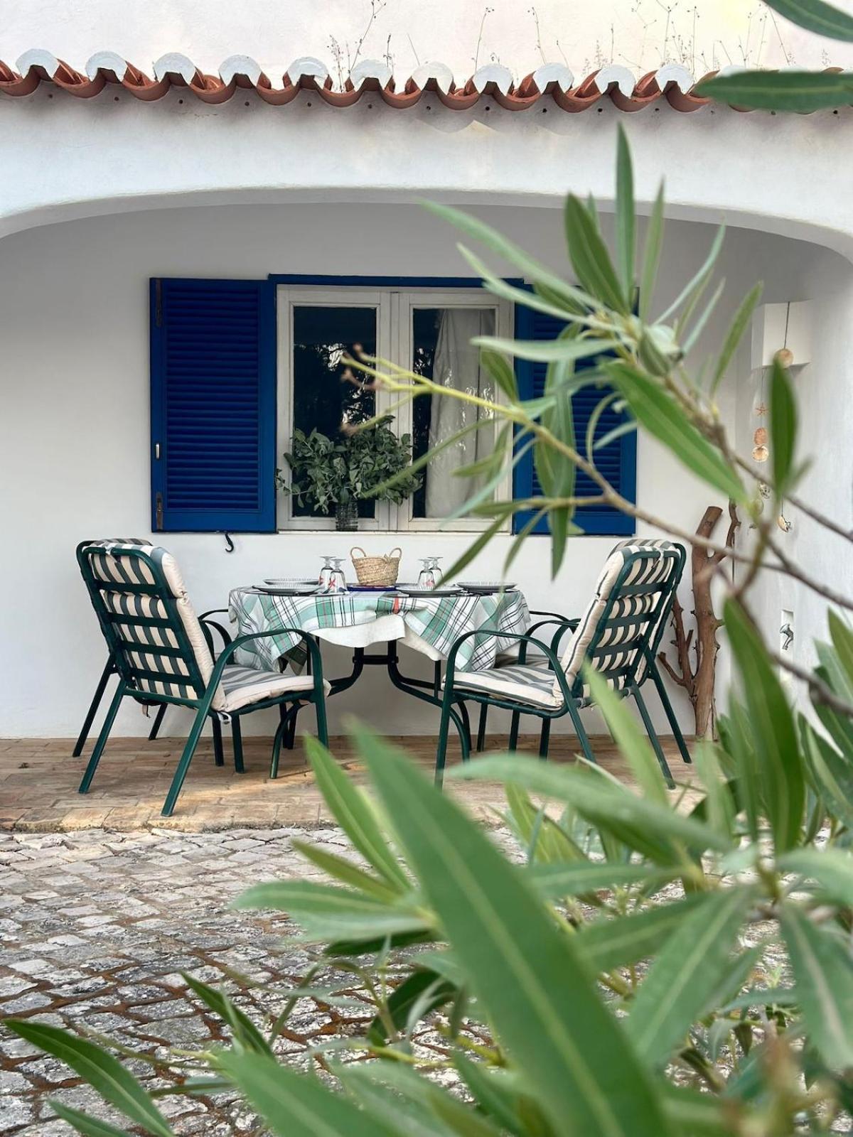 Appartement T1 With Garden Quinta Da Balaia In *